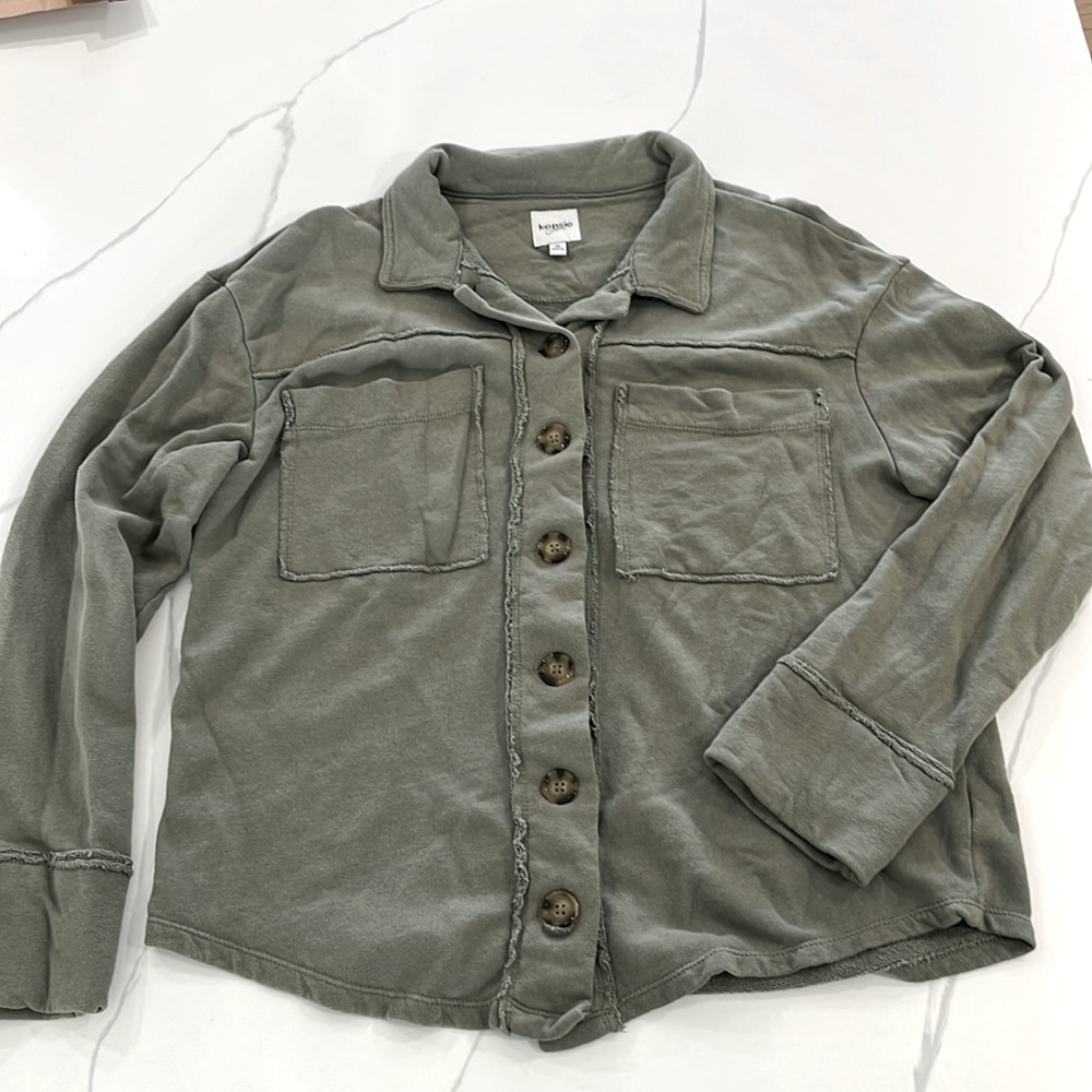 Kenzie green button down shacket medium